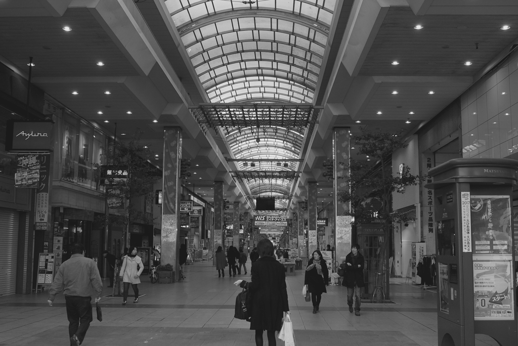 モノクロ浅目　５