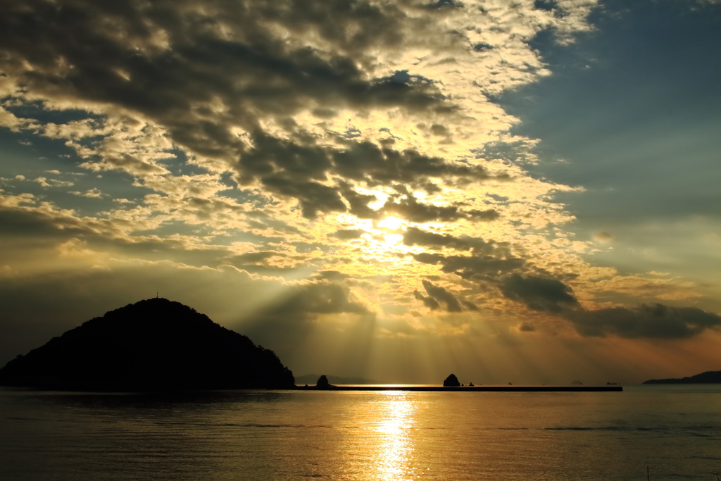 神々しい光芒＠鹿島　2019-01-06