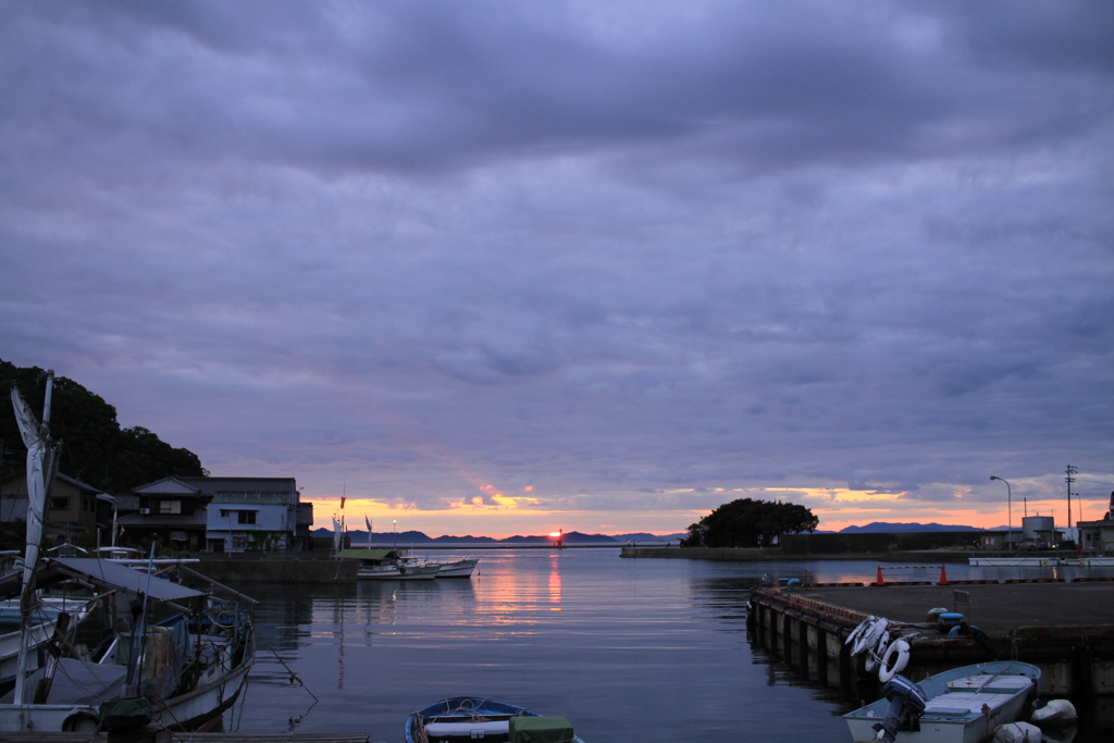北条港　日が暮れる