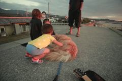 よしよししてもらうみゅうちゃん