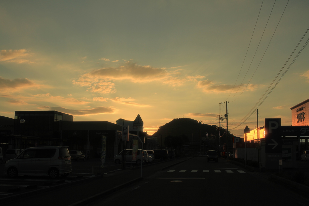 日が暮れるの早くなったな