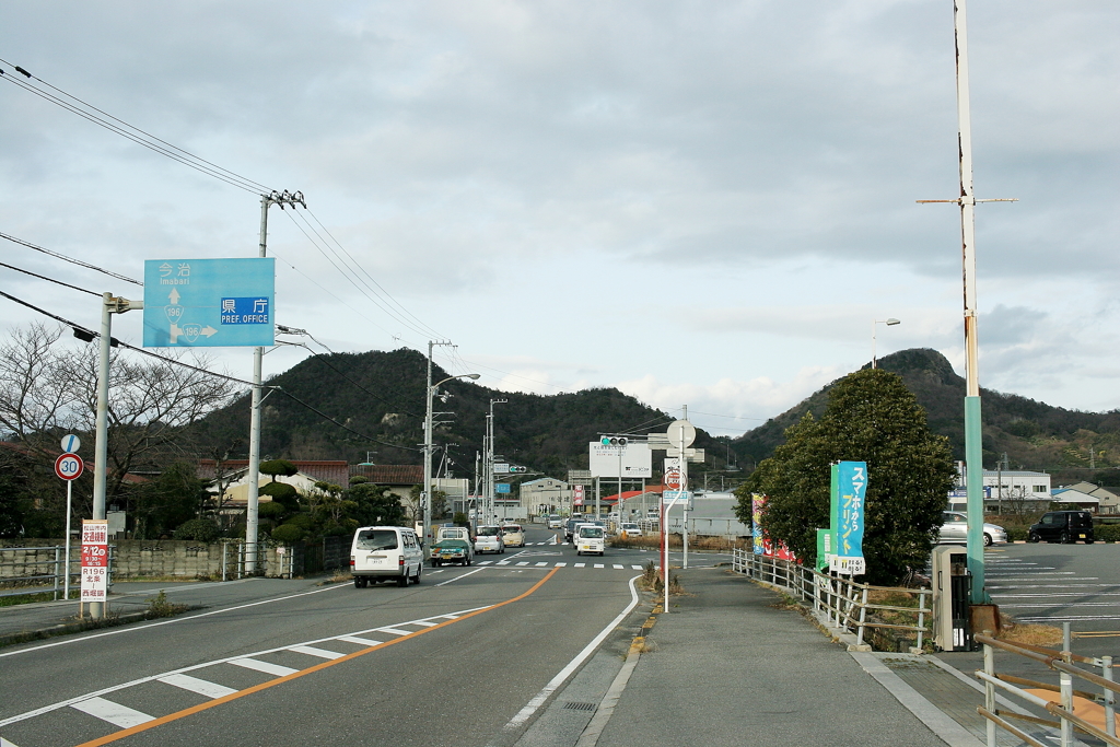 スーパーマルナカに行く