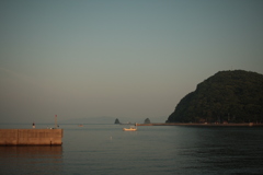 朝いつもの風景を写すとケラレが出るからかっこいいな