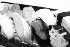 飽き飽きしてきたらモノクロにするのがいい!(^^)!