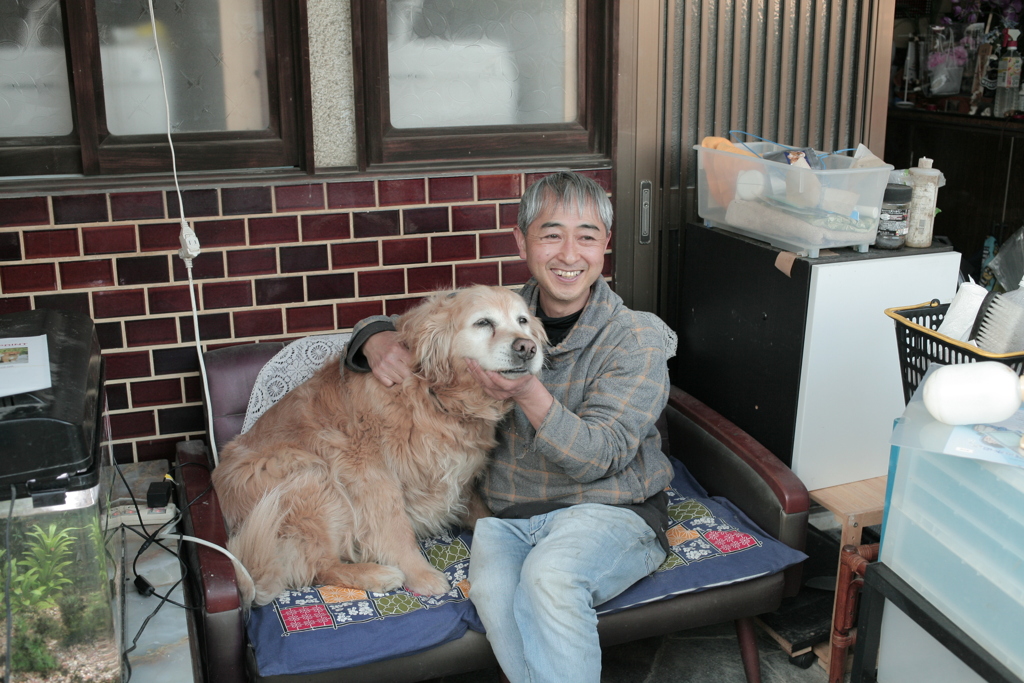 引っ越し作業中の坂田さんとみゅうちゃん