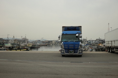 北条港とトラック