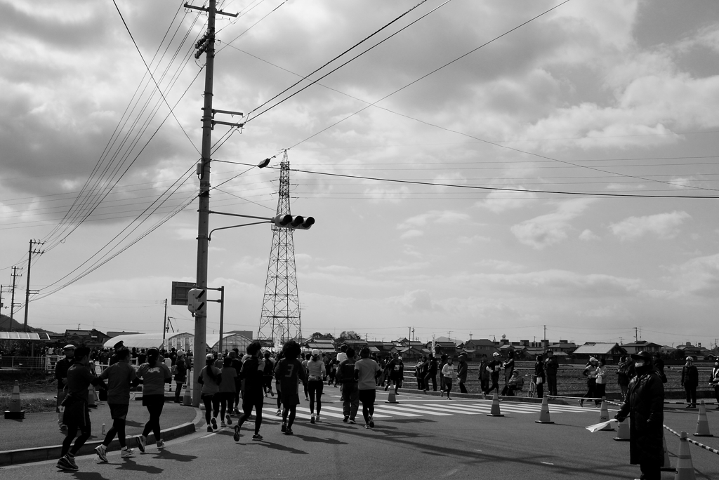 愛媛マラソン　モノクロ　１０