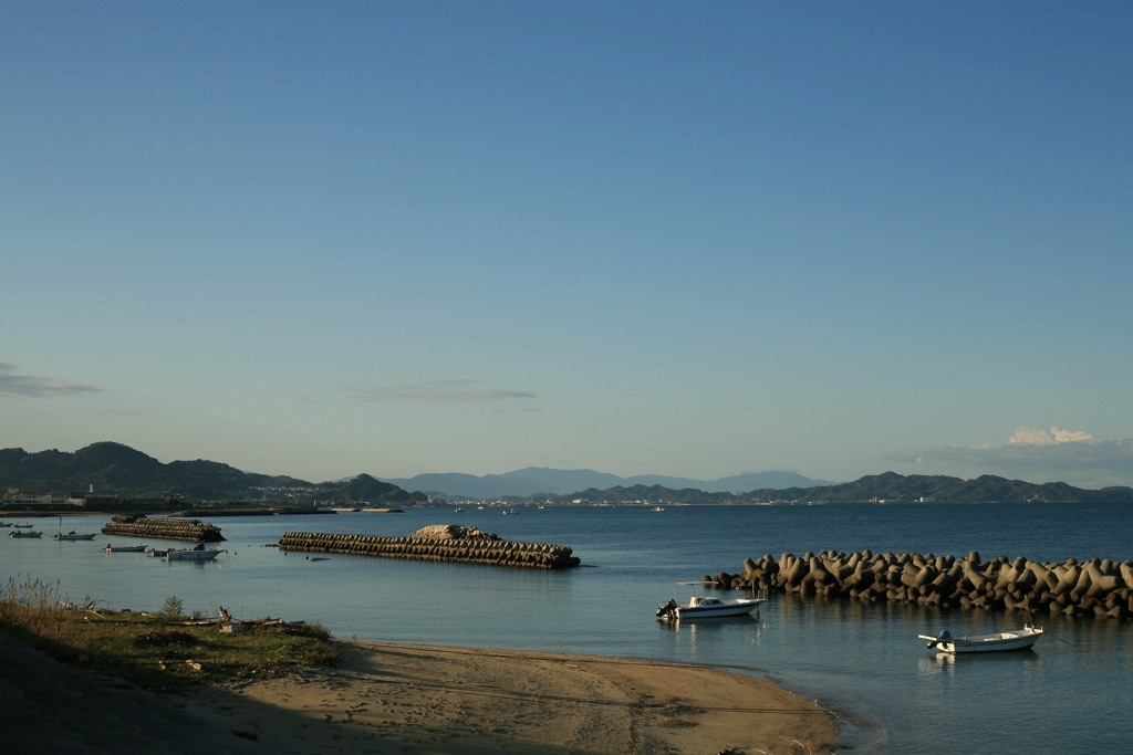土曜朝、海、快晴