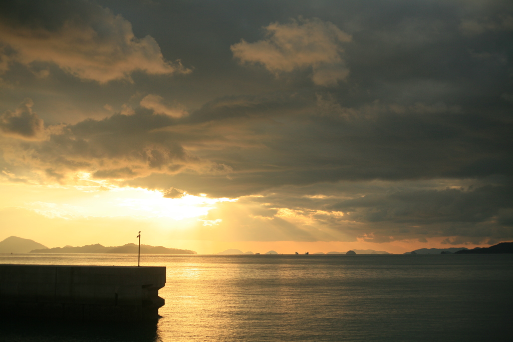 今日も日が暮れる