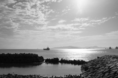 船が長期休暇なのかずっと停泊してる