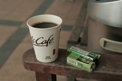 おじさんはニコチンとカフェインで動いてます