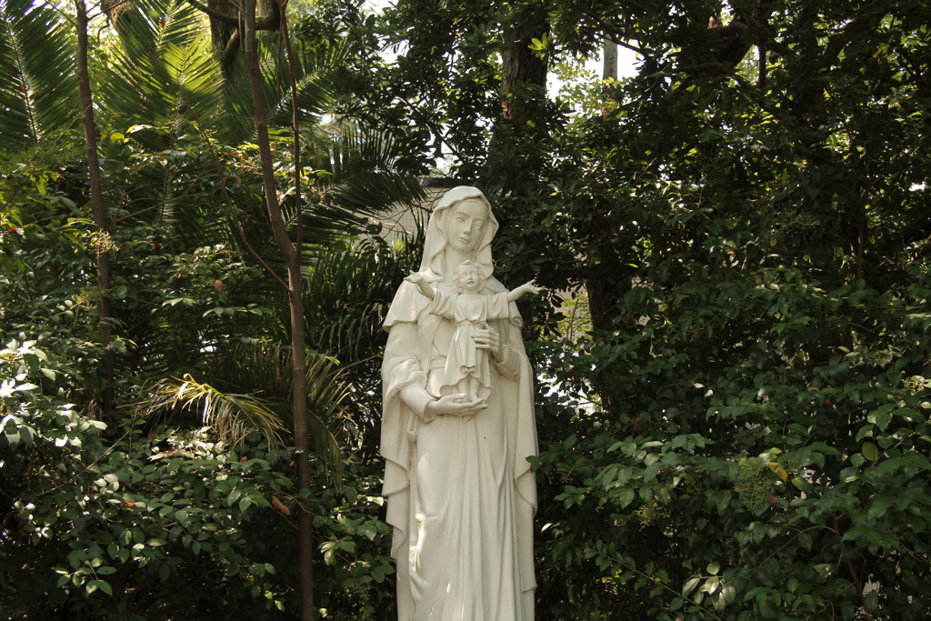 うちの近所の聖カタリナ大学のマリヤ様