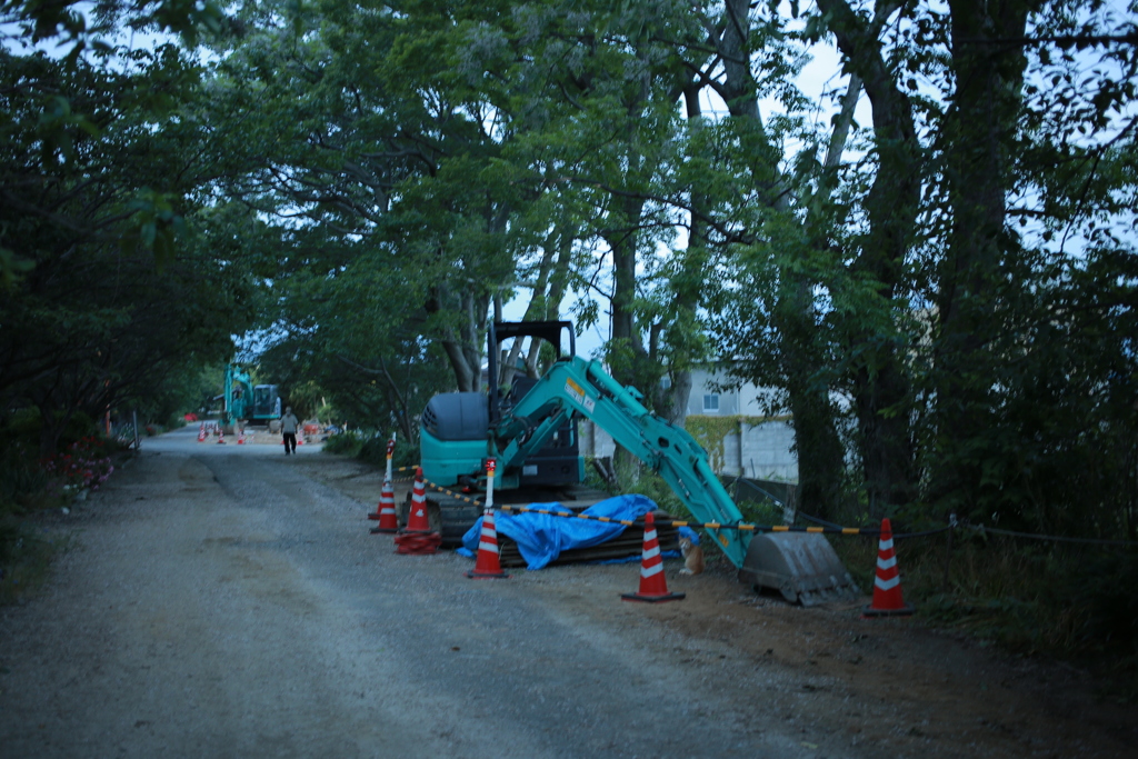 休んでるユンボ