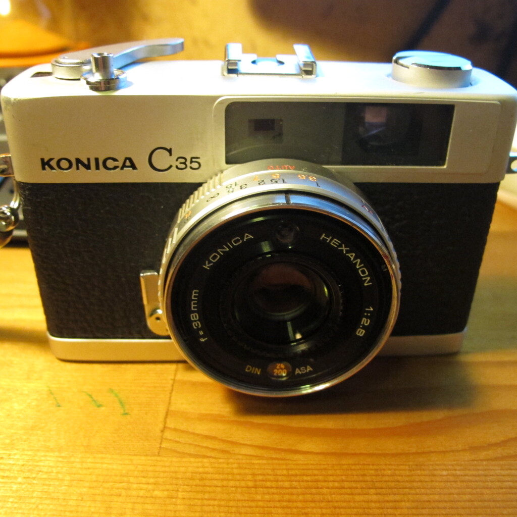 Konica C35 やってきた　!(^^)!