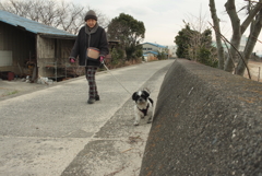 マックが散歩中