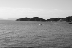 おニューのレンズでモノクロで写すという暴挙