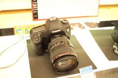 値札40万くらいやった　!(^^)!　EOS5DMarkⅢ