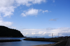 荒れた後は空が青い