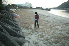 このあと猛突進してくるサーブ