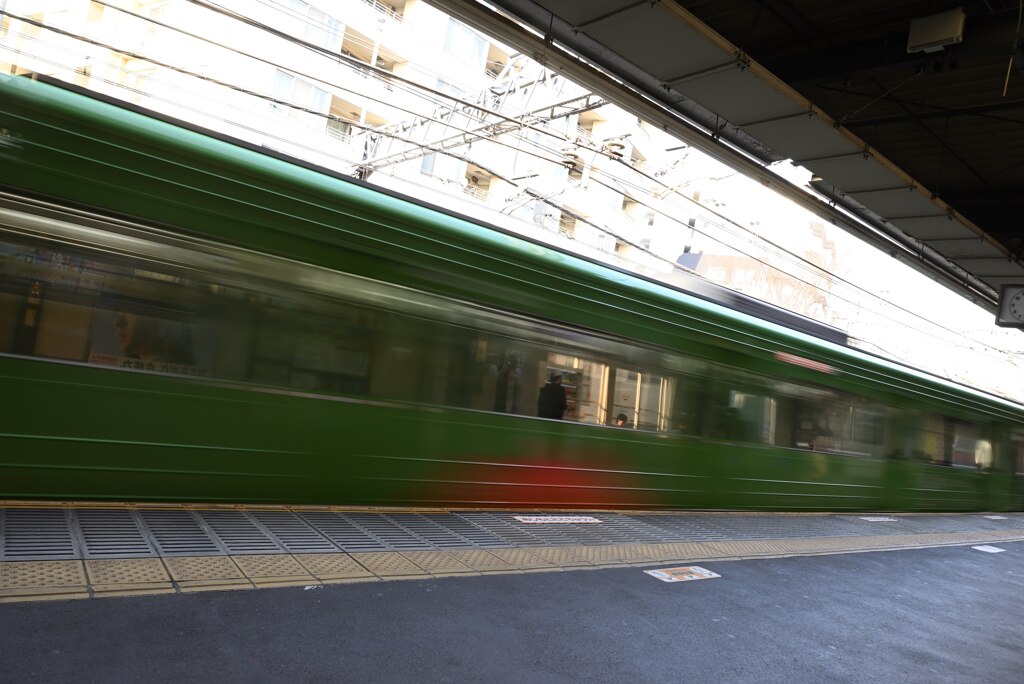 通過列車