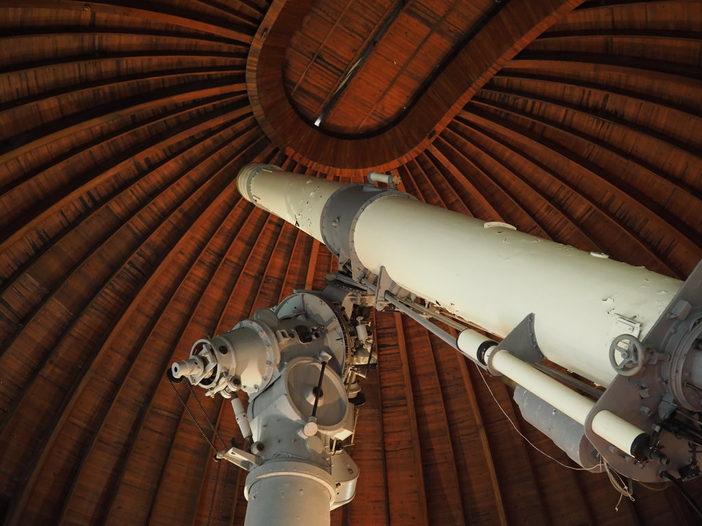 日本最大、65センチ屈折望遠鏡