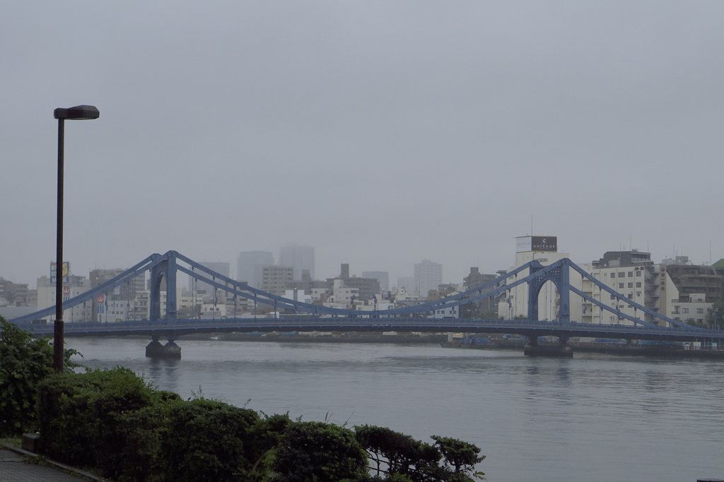 雨の清洲橋