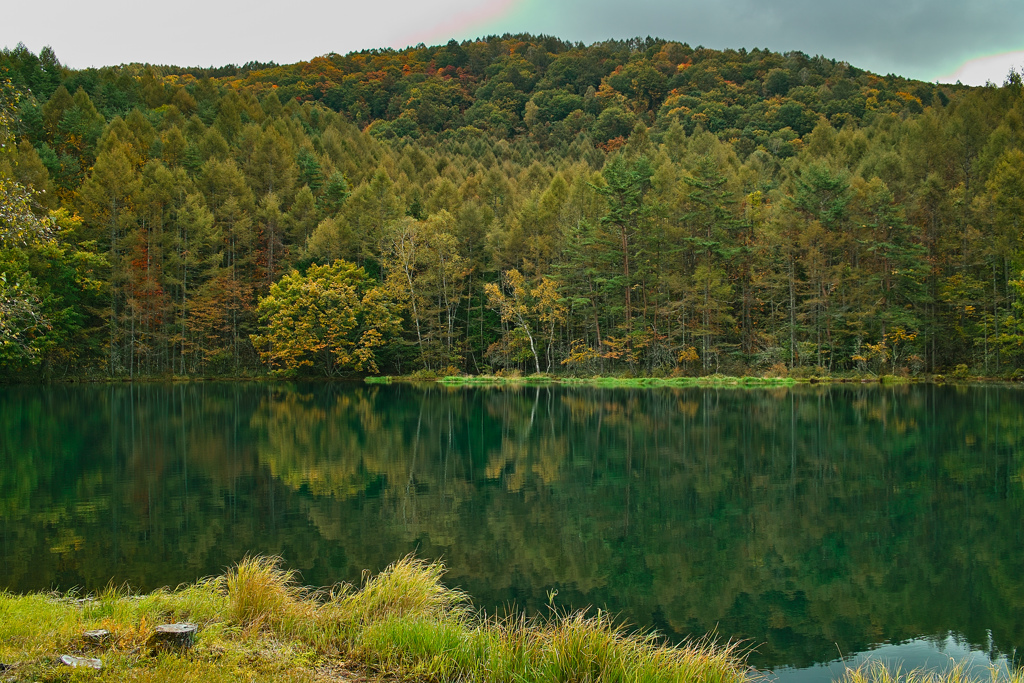 憧れの御射鹿池　