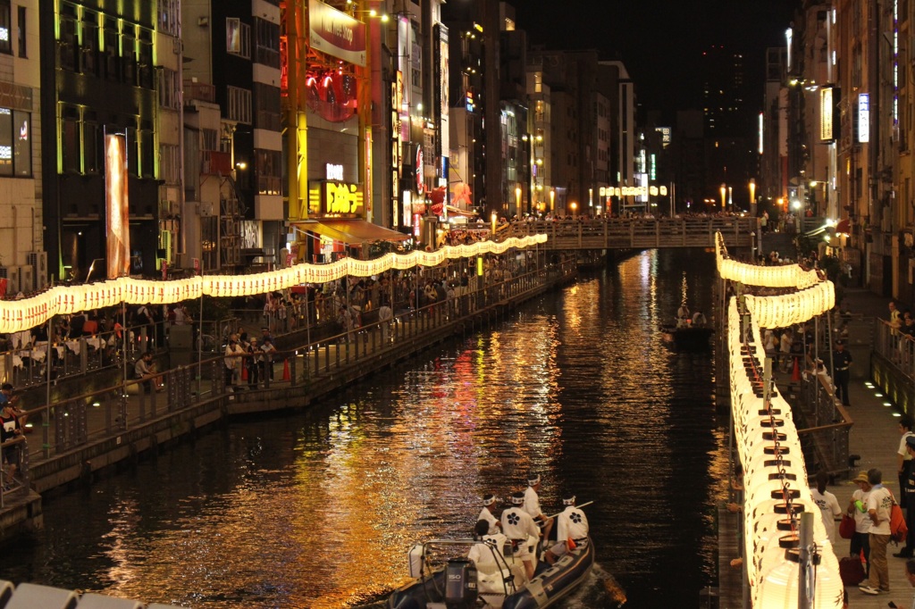 大阪の夜。