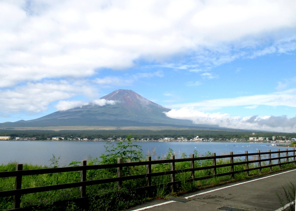 山中湖からの富士山