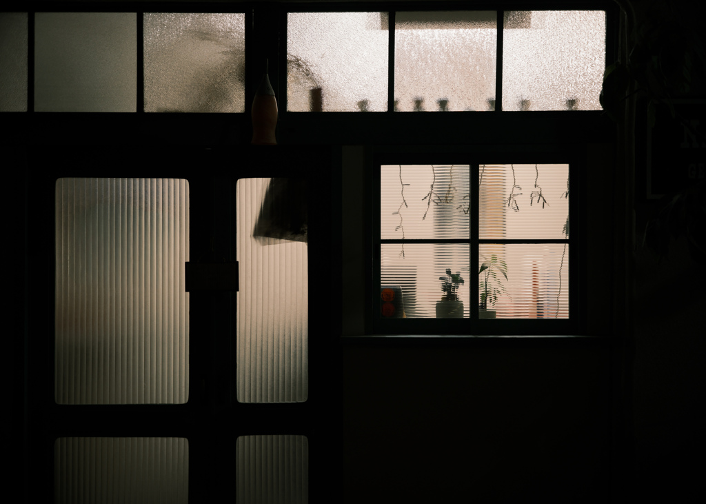 マドのムコウ