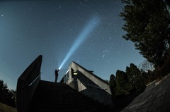 星降る展望台で空を照らす