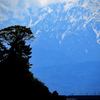富山　雨晴海岸から望む立山連峰