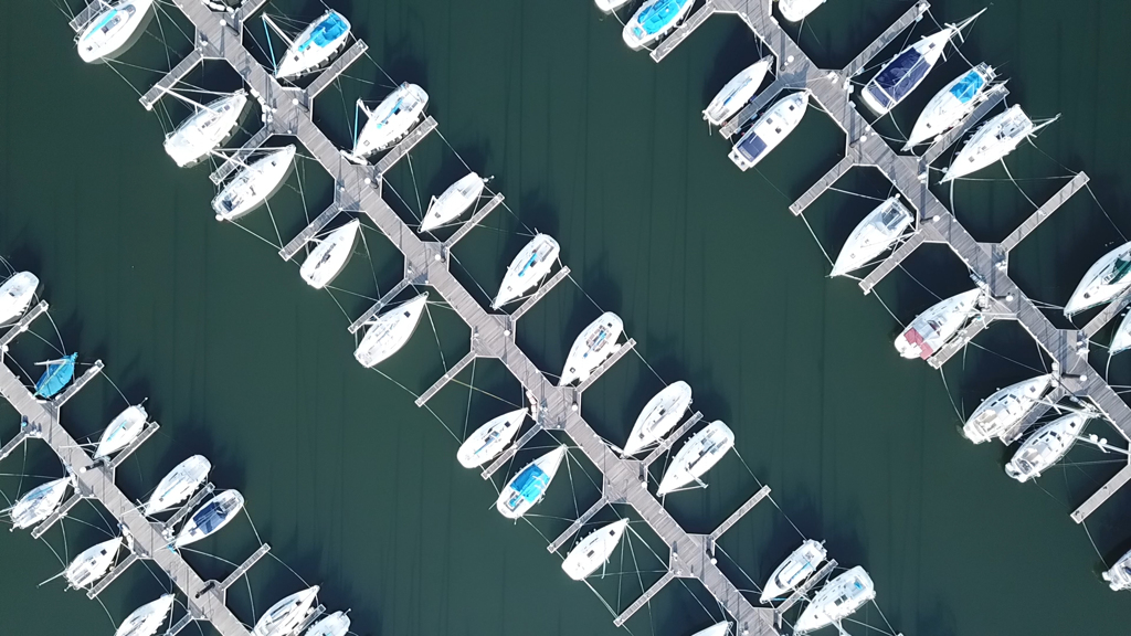 ヨットハーバー空撮