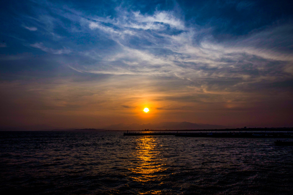 江ノ島  夕日  ブルーモーメント