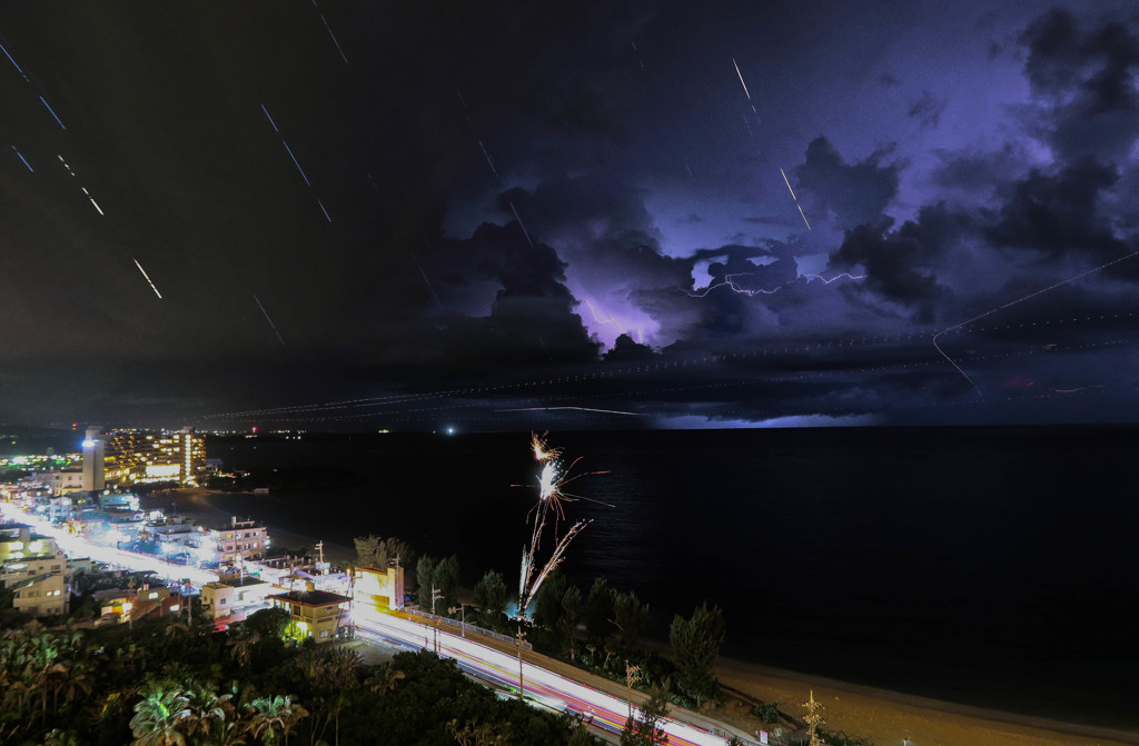 沖縄の夜を連続撮影