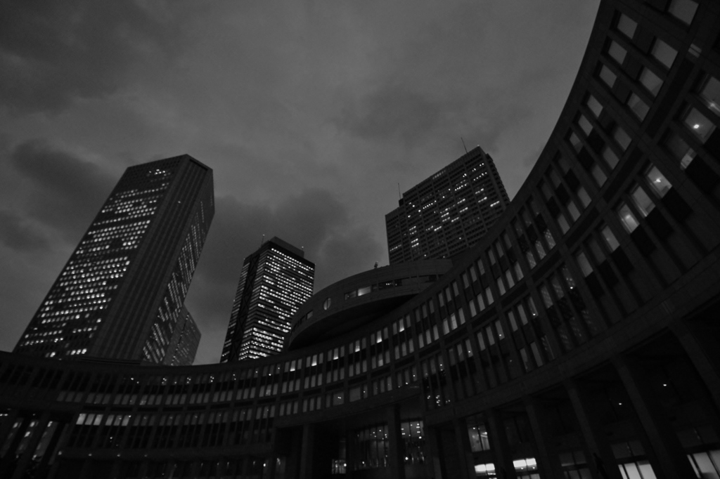 モノトーン新宿