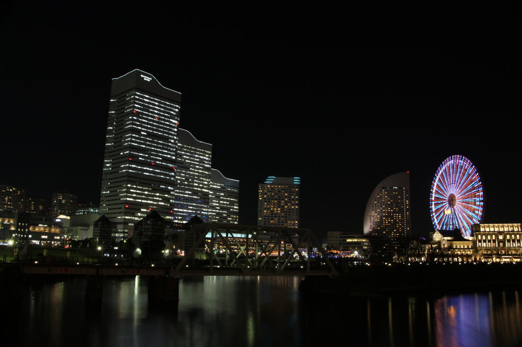 お決まりの夜景です(笑)　練習ってことで。