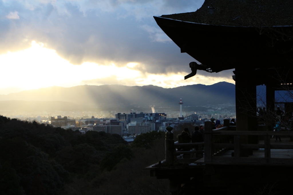 夕陽刺す清水寺