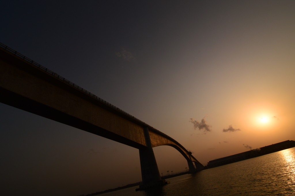 江島大橋の夕景