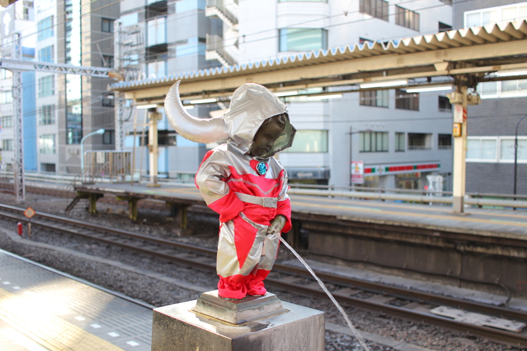 ウルトラの小便小僧