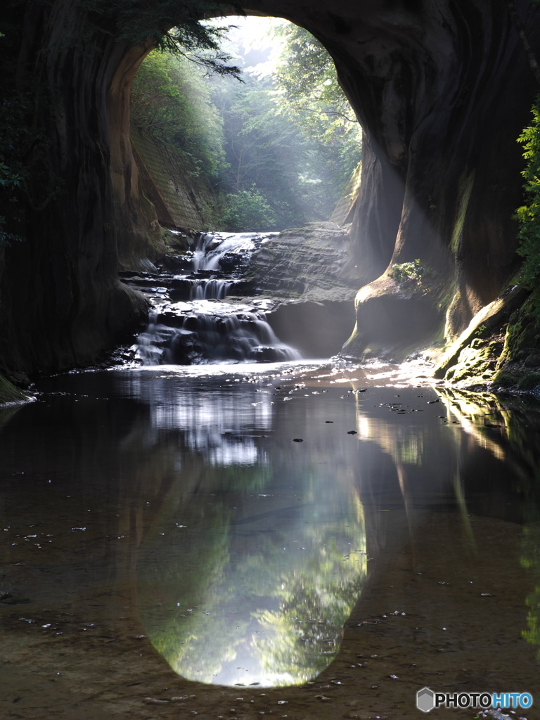 光の洞窟
