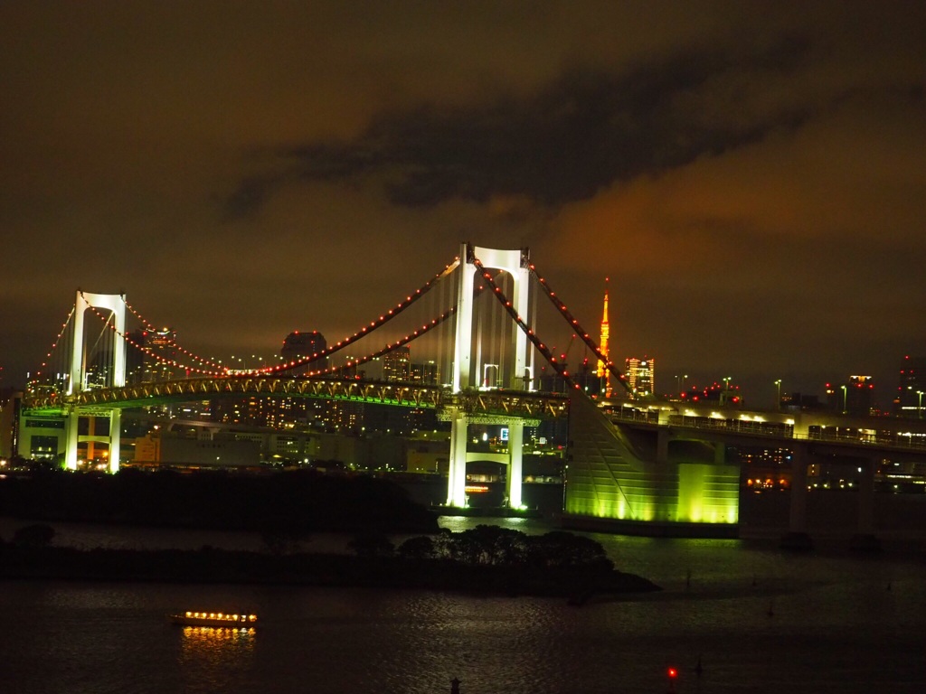 東京タワーとレインボーブリッジ