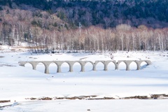 冬の幻の橋タウシュベツ川橋梁