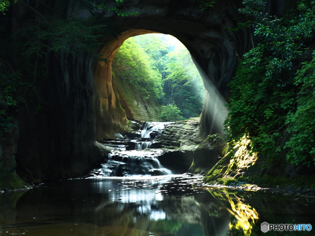 ジブリの洞窟゜