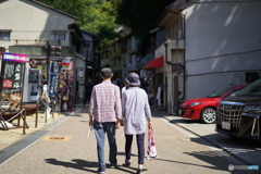箕面滝への道