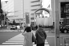 JR大阪駅前南　横断歩道
