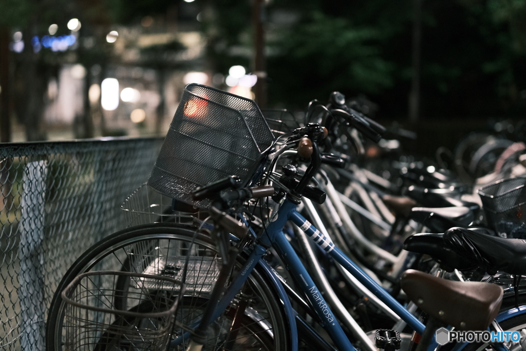 夜の自転車置き場