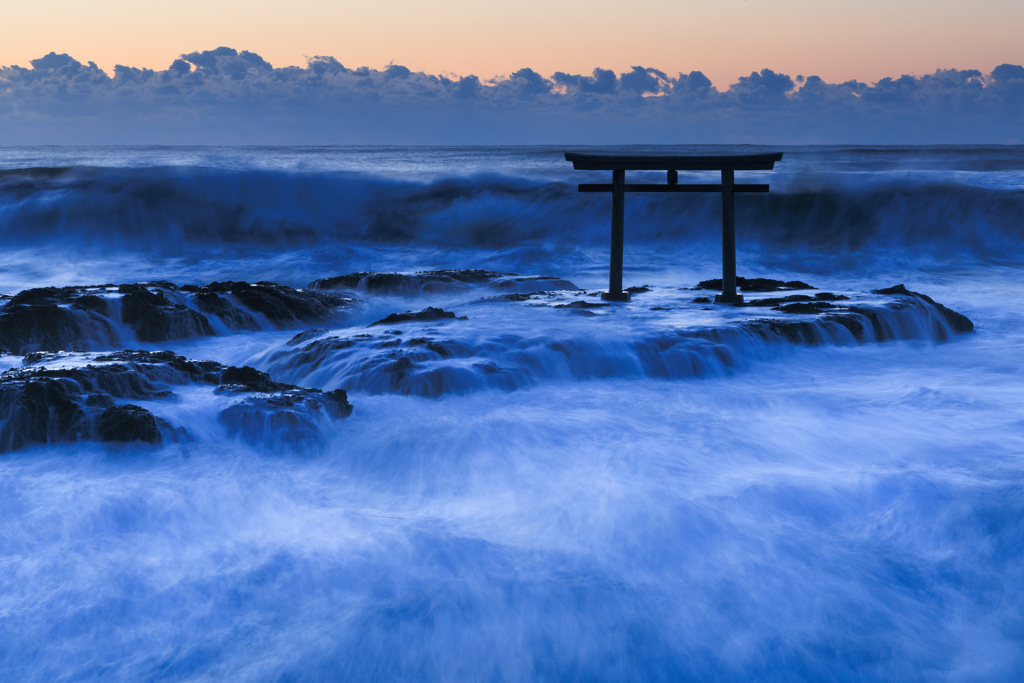 怒りの海 