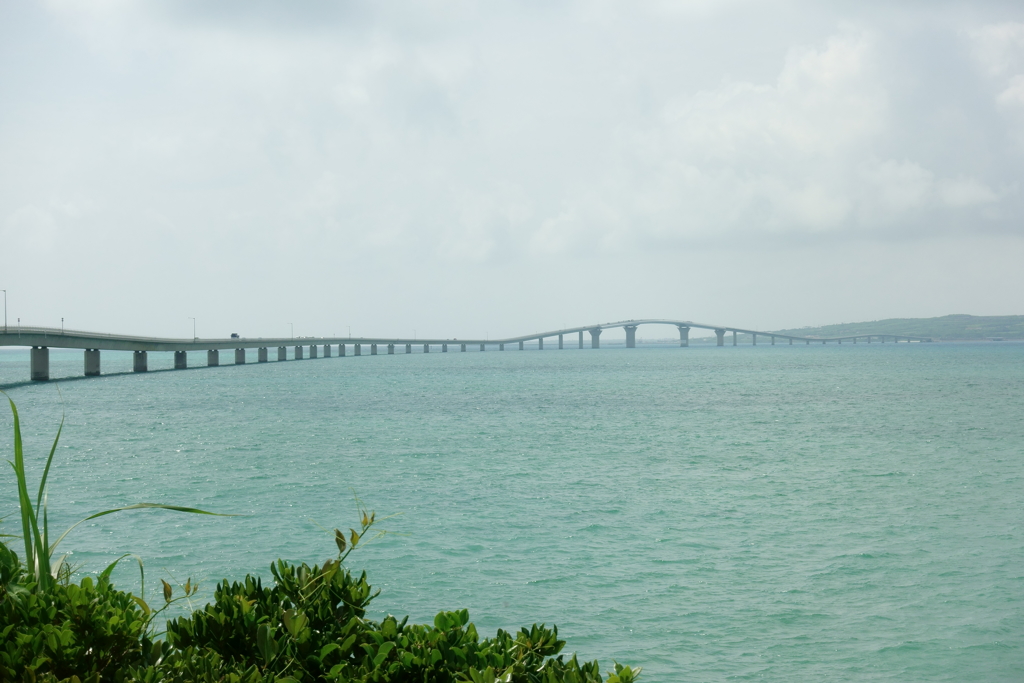 伊良部大橋、全景。