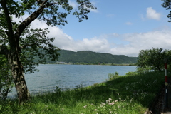 余呉湖畔